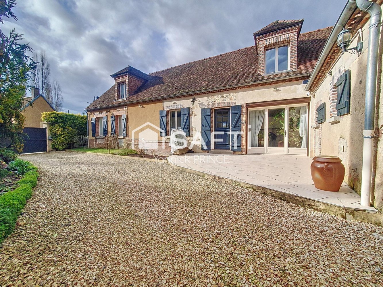 2 غرف نوم منزل في Villeneuve-l'Archeveque, France رقم 204674