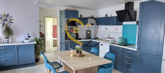 3 Schlafzimmer Haus in Henrichemont, France, Nr. 90420 9