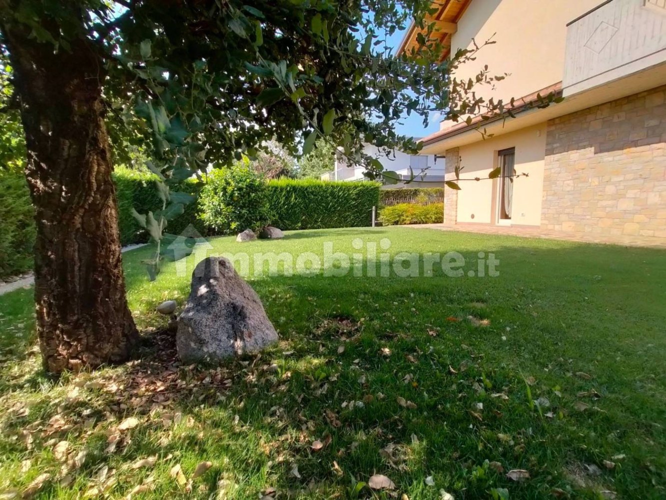 2 غرف نوم فيلا في Bonate Sopra, Italy رقم 377413