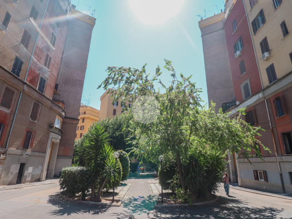 1 bedroom Apartment in Rome, Italy No. 291892
