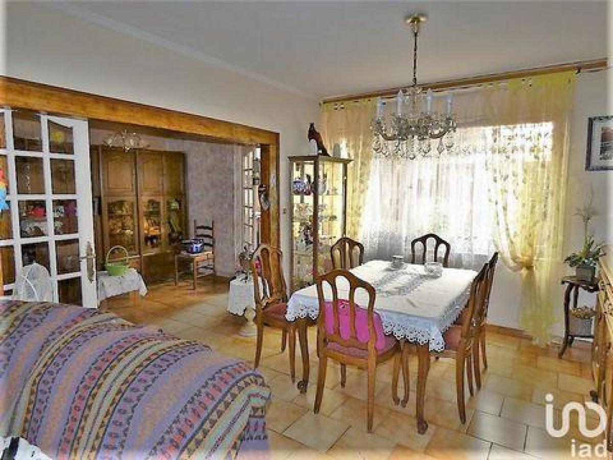 Casa de 3 dormitorios en Beuvrages, France No. 32076