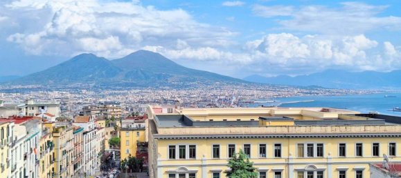 2 bedrooms Apartment in Naples, Italy No. 321883 3