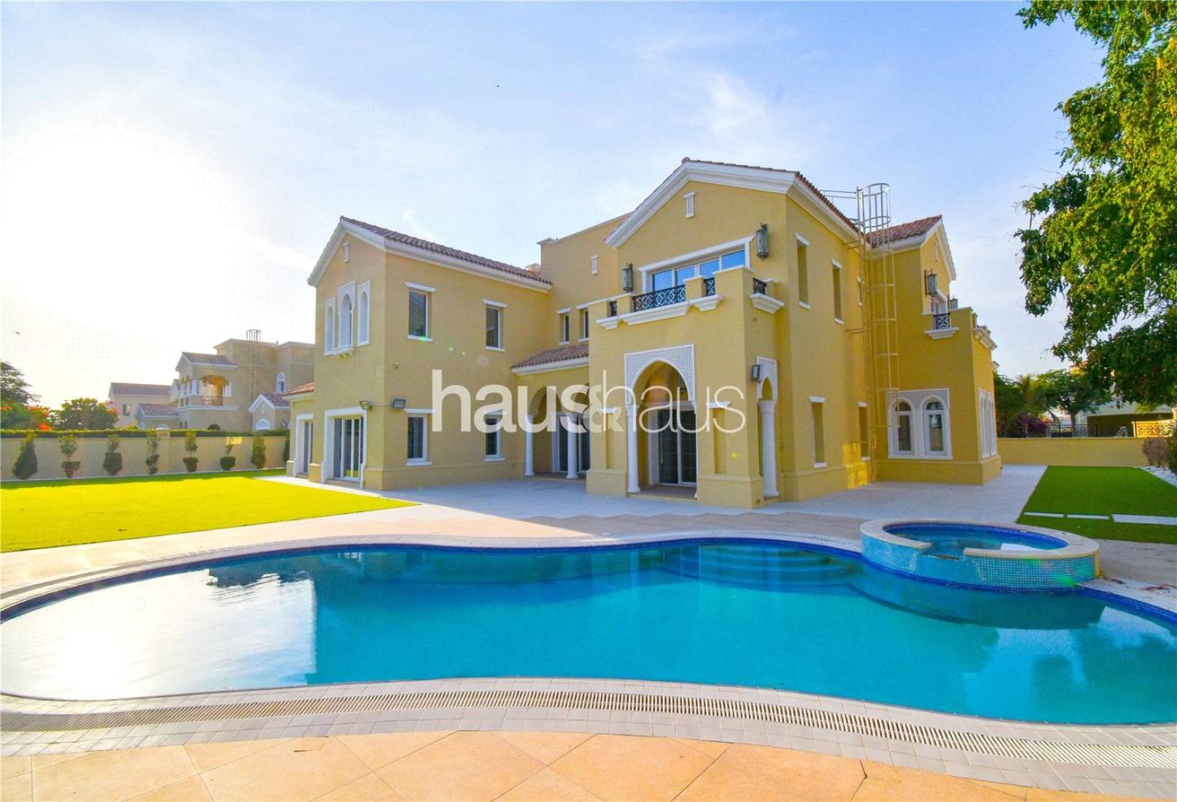6 bedrooms Villa in Arabian Ranches, UAE No. 99188