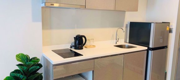 Studio in the Condo in Ratchathewi, Thailand No. 9457 7