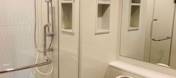 Studio in the Condo in Ratchathewi, Thailand No. 9457 9