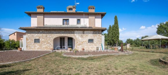 3 bedrooms House in Castiglione del Lago, Italy No. 291148 4