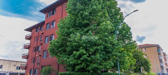 3 rooms Apartment in Magenta, Italy No. 3066 21