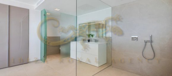 Вилла с 3 спальнями в Порт Адриано, Испания № 1069 4