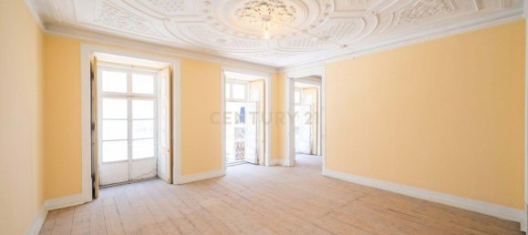 1233m² Building in Lisbon, Portugal No. 99206 11