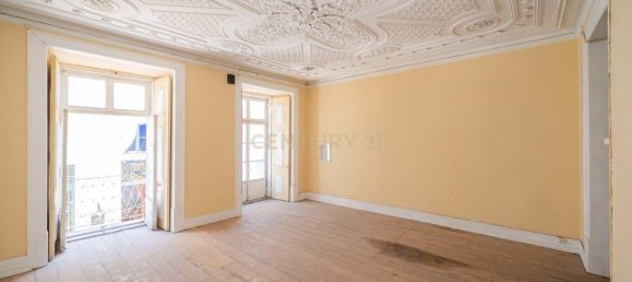 1233m² Building in Lisbon, Portugal No. 99206 12