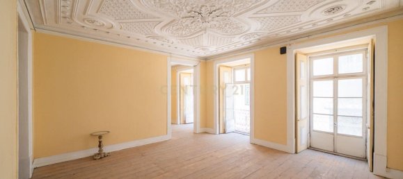 1233m² Building in Lisbon, Portugal No. 99206 13