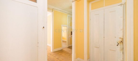 1233m² Building in Lisbon, Portugal No. 99206 18