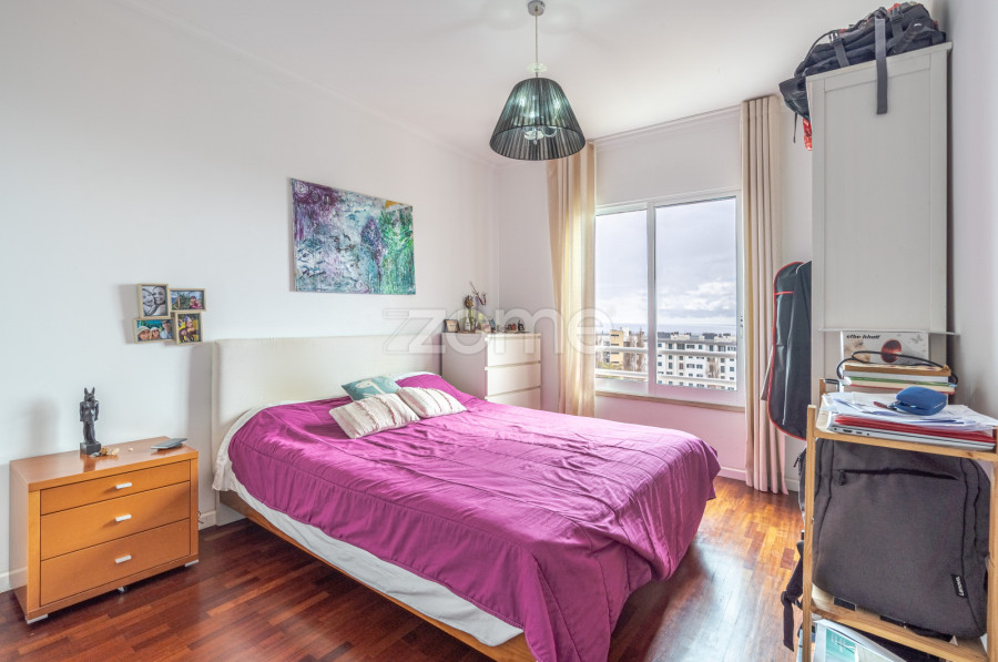 Квартира с 3 спальнями в Фуншал, Португалия № 85642