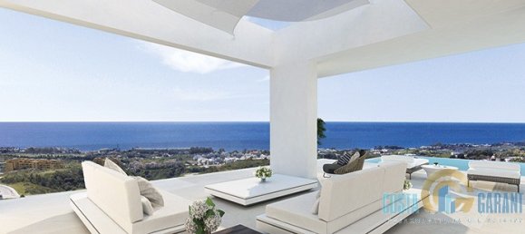 3 bedrooms Villa in Estepona, Spain No. 9952 2