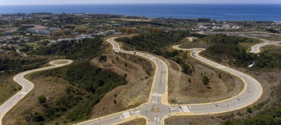 3 bedrooms Villa in Estepona, Spain No. 9952 5