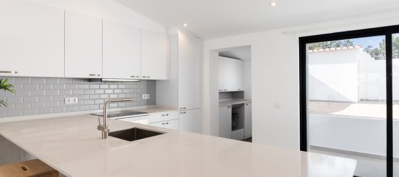 3 bedrooms House in Luz, Portugal No. 115554 12