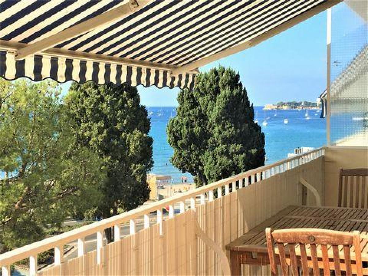 Condominio de 2 dormitorios en Bandol, France No. 16164