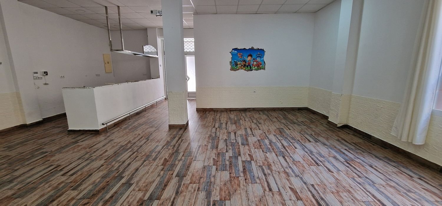 Propriété commerciale à Isla Cristina, Spain 168m² No. 149700