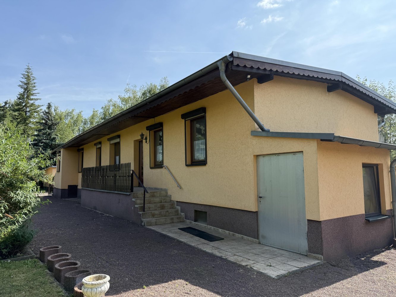 Таунхаус с 6 комнатами в Галле, Германия № 260969