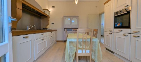 6 Schlafzimmer Villa in Pistoia, Italy, Nr. 370822 11