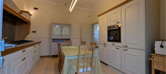 6 Schlafzimmer Villa in Pistoia, Italy, Nr. 370822 10