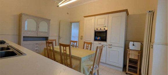 6 Schlafzimmer Villa in Pistoia, Italy, Nr. 370822 13