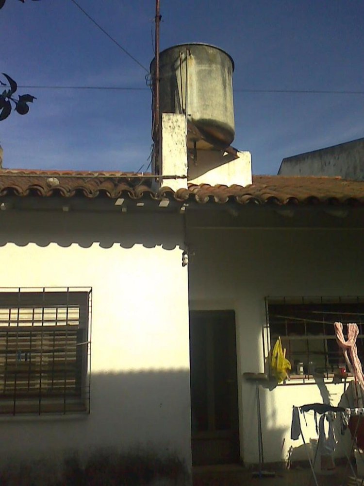 4 bedrooms House in Lomas de Zamora, Argentina No. 95520