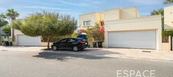 5 dormitorios villa en venta en Meadows, Dubai, UAE № 106012 17