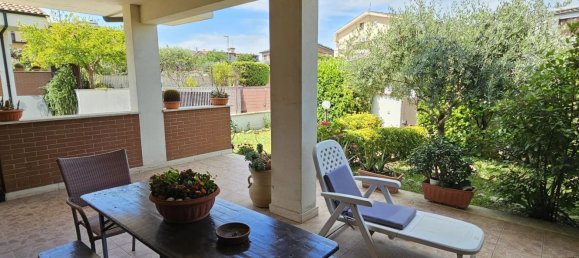 4 bedrooms Villa in Guidonia Montecelio, Italy No. 339457 6