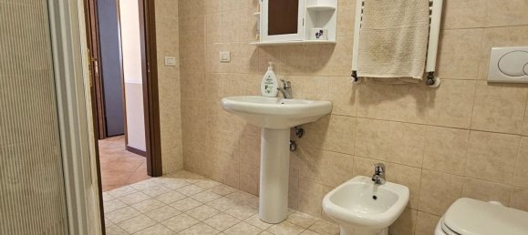 4 bedrooms Villa in Guidonia Montecelio, Italy No. 339457 33