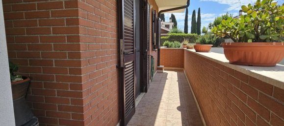 4 bedrooms Villa in Guidonia Montecelio, Italy No. 339457 4