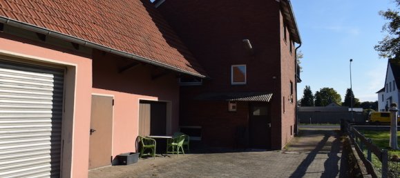 8 rooms Townhouse in Hanover, Germany No. 189449 2