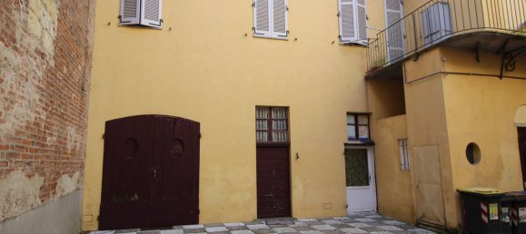 5 rooms Apartment in Casale Monferrato, Italy No. 48671 27