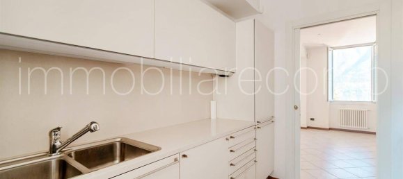 3 bedrooms Apartment in Carate Urio, Italy No. 327115 29