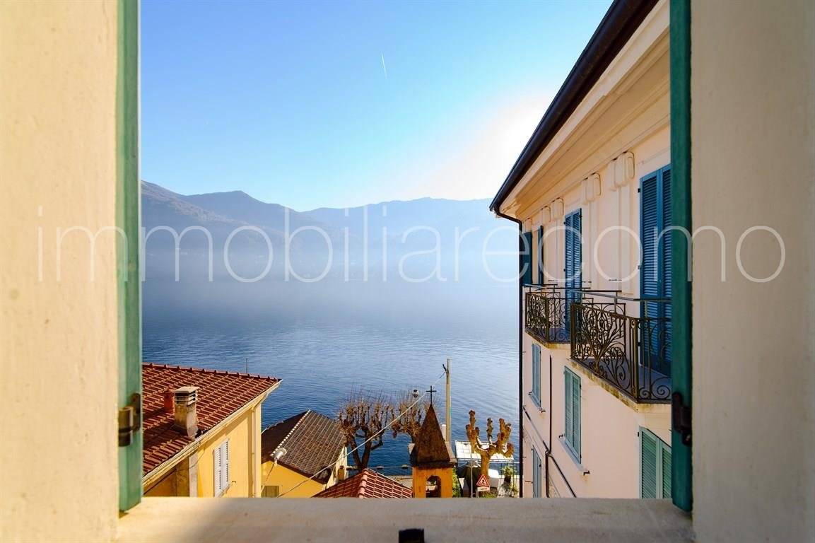 3 bedrooms Apartment in Carate Urio, Italy No. 327115