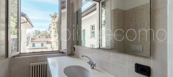 3 bedrooms Apartment in Carate Urio, Italy No. 327115 35