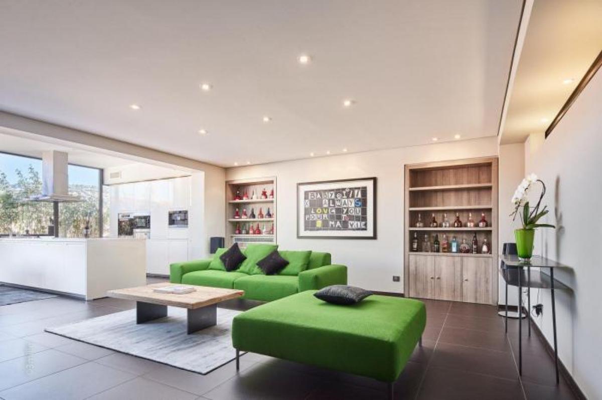 3 bedrooms Apartment in Cannes, France No. 2735