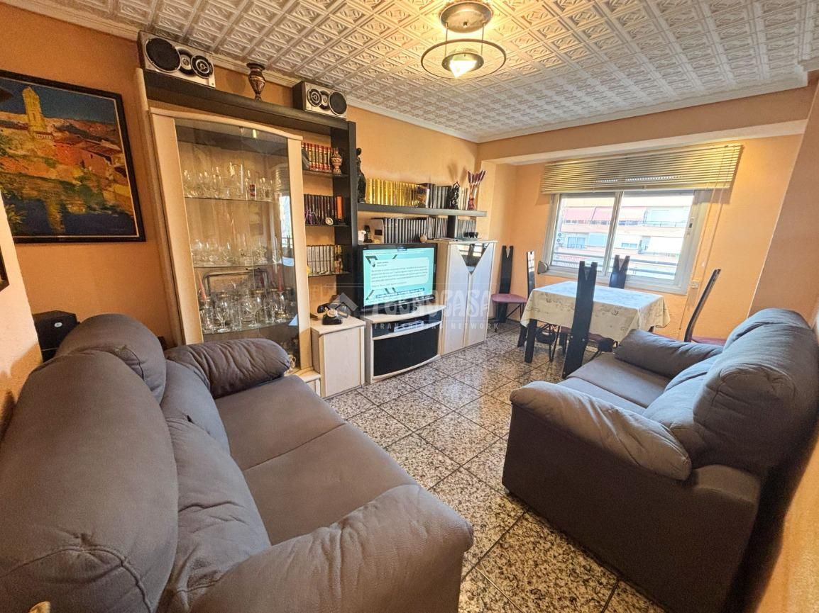 3 bedrooms Apartment in Valencia, Spain No. 143881
