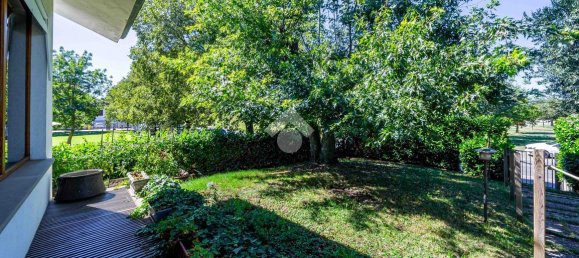 7 rooms Villa in Parma, Italy No. 66428 3