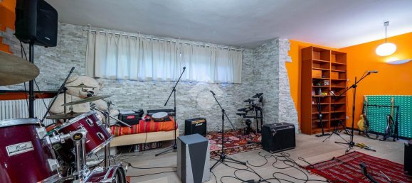 7 rooms Villa in Parma, Italy No. 66428 22