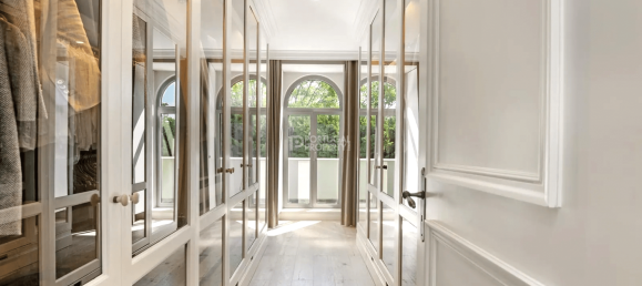 6 bedrooms Villa in Cascais, Portugal No. 94919 42