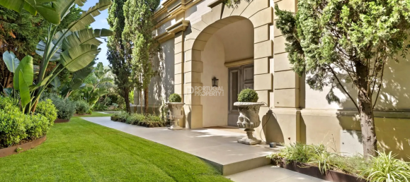 6 bedrooms Villa in Cascais, Portugal No. 94919 21