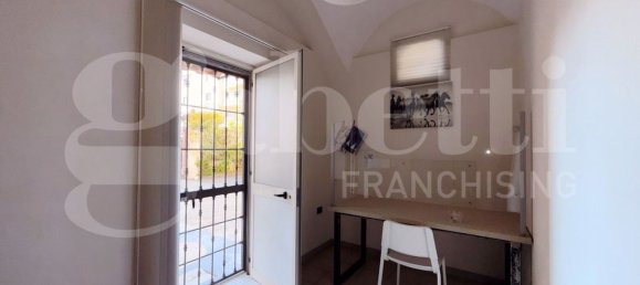 82m² Commercial property in Scafati, Italy No. 159926 11