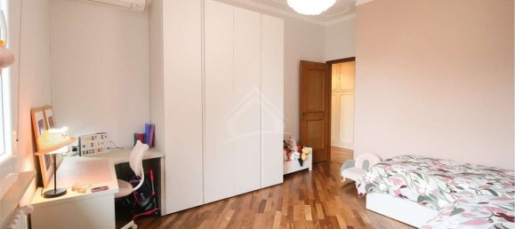 7غرفة شقة في Reggio Emilia, Italy رقم 15345 15