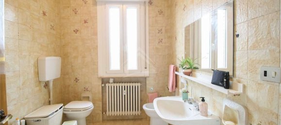 7غرفة شقة في Reggio Emilia, Italy رقم 15345 19