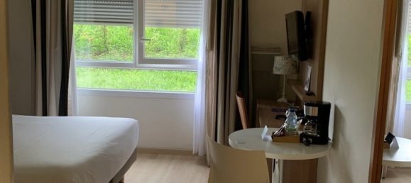 Studio in Vitry-sur-Seine, France No. 346878 4