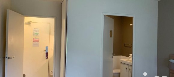 Studio in Vitry-sur-Seine, France No. 346878 6