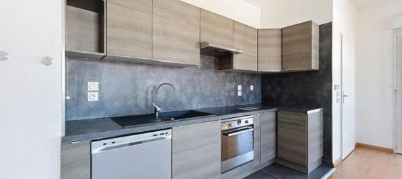 2 bedrooms Apartment in Arras, France No. 309717 3