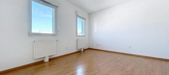 2 bedrooms Apartment in Arras, France No. 309717 4