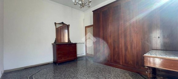 3 Schlafzimmer Wohnung in Genoa, Italy, Nr. 35858 17